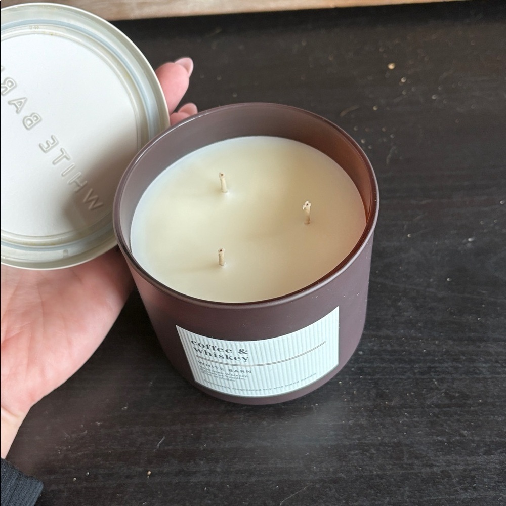 White Barn Coffee & Whiskey 3-Wick Candle 14.5 oz Never Burned - Picture 3 of 4